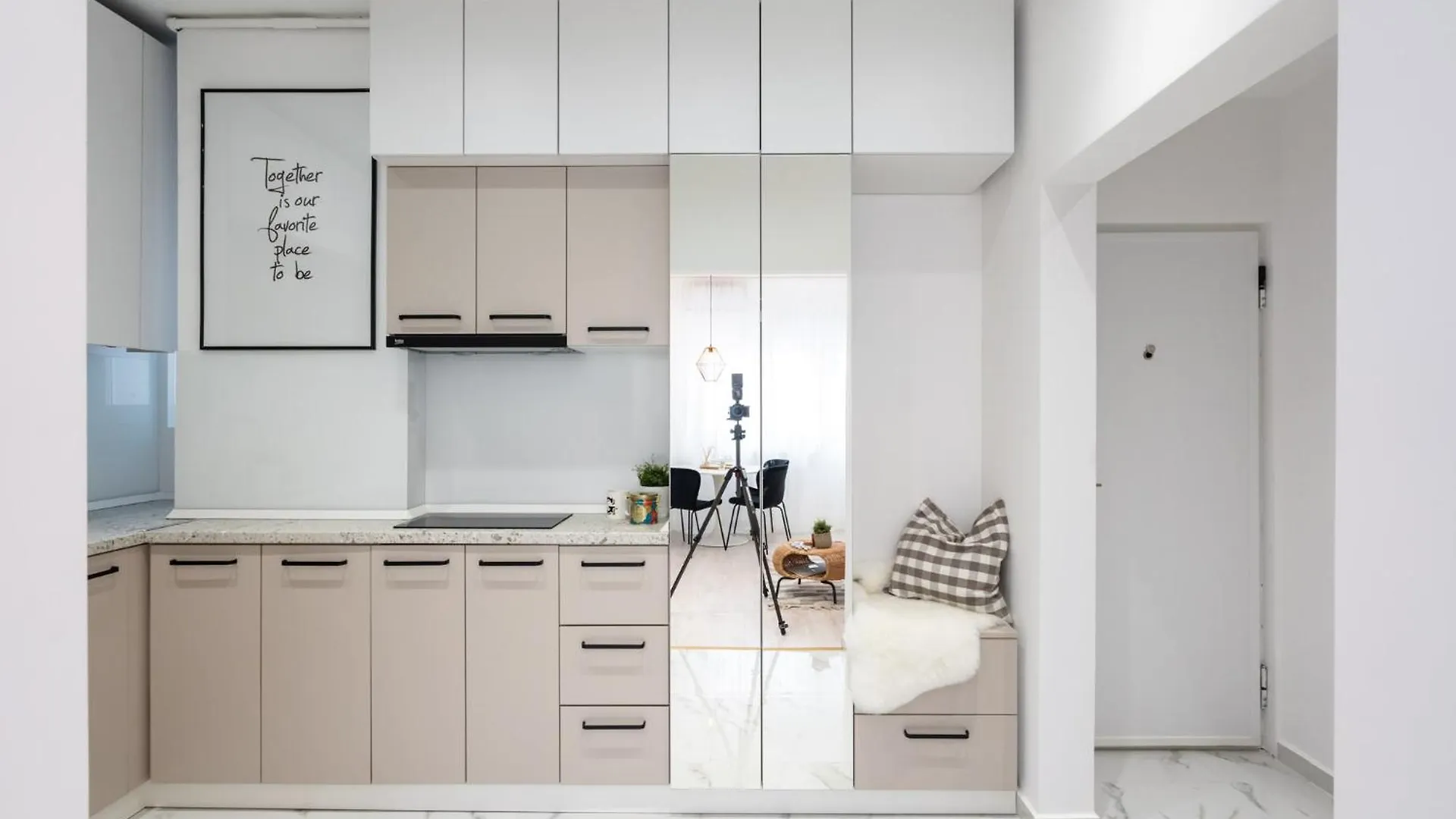 Apartament Elegant City Escape With Balcony Calea Victoriei Bukareszt