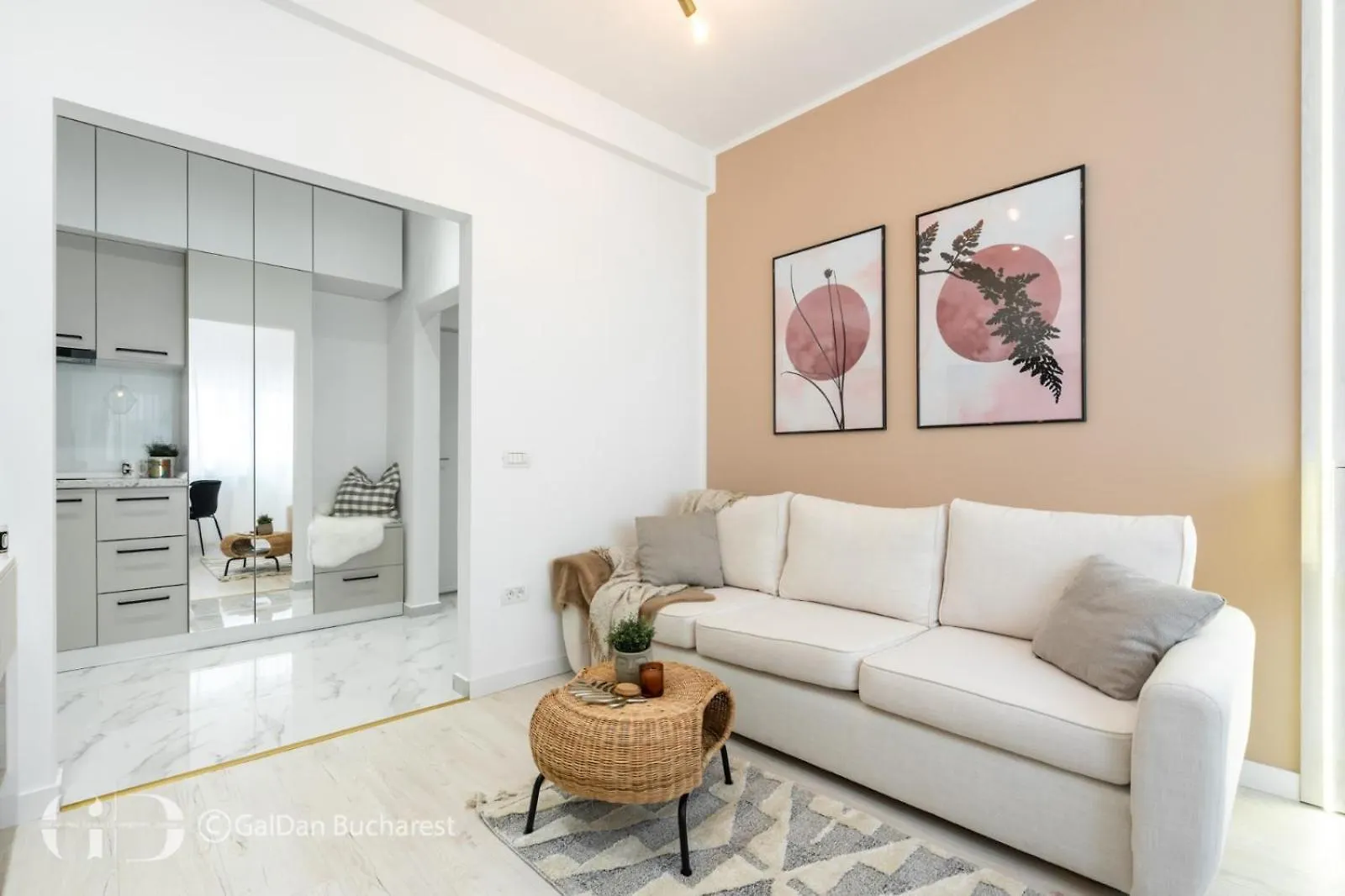 Elegant City Escape With Balcony Calea Victoriei Bucharest Romania